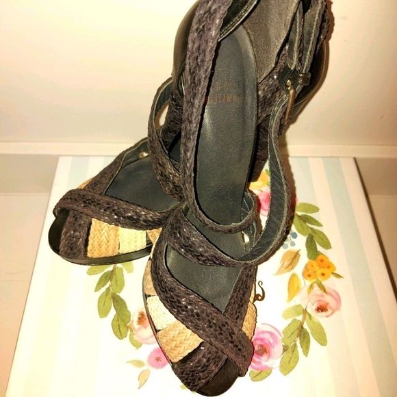 Stuart Weitzman heels - Picture 1 of 12